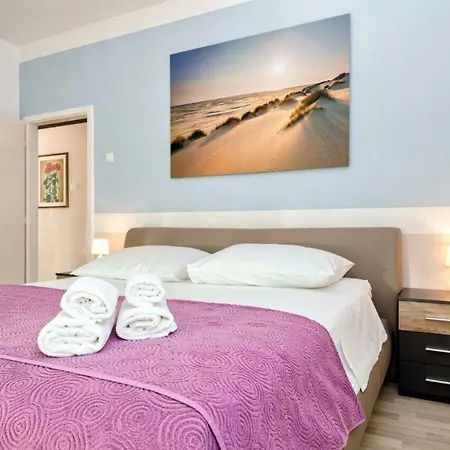 Apartment Maja Split