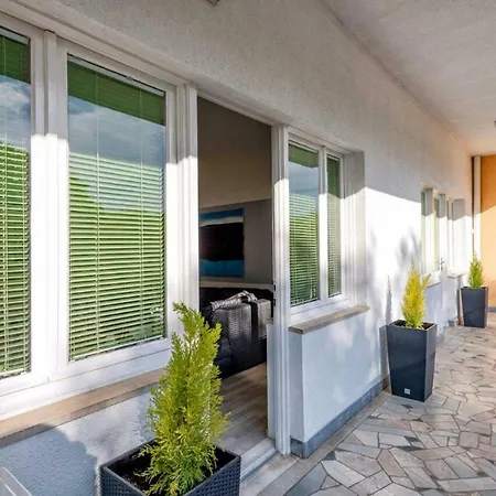 Maja Apartment *