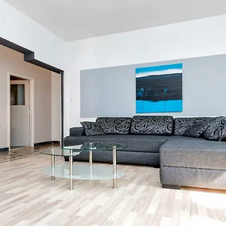 Maja Apartment *